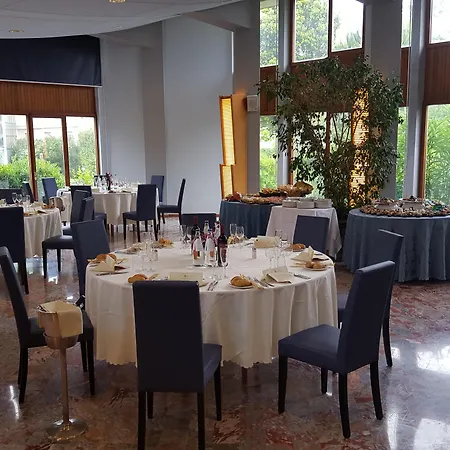 Hotel Th - Park 4*