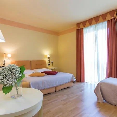 Hotel Th - Park 4*